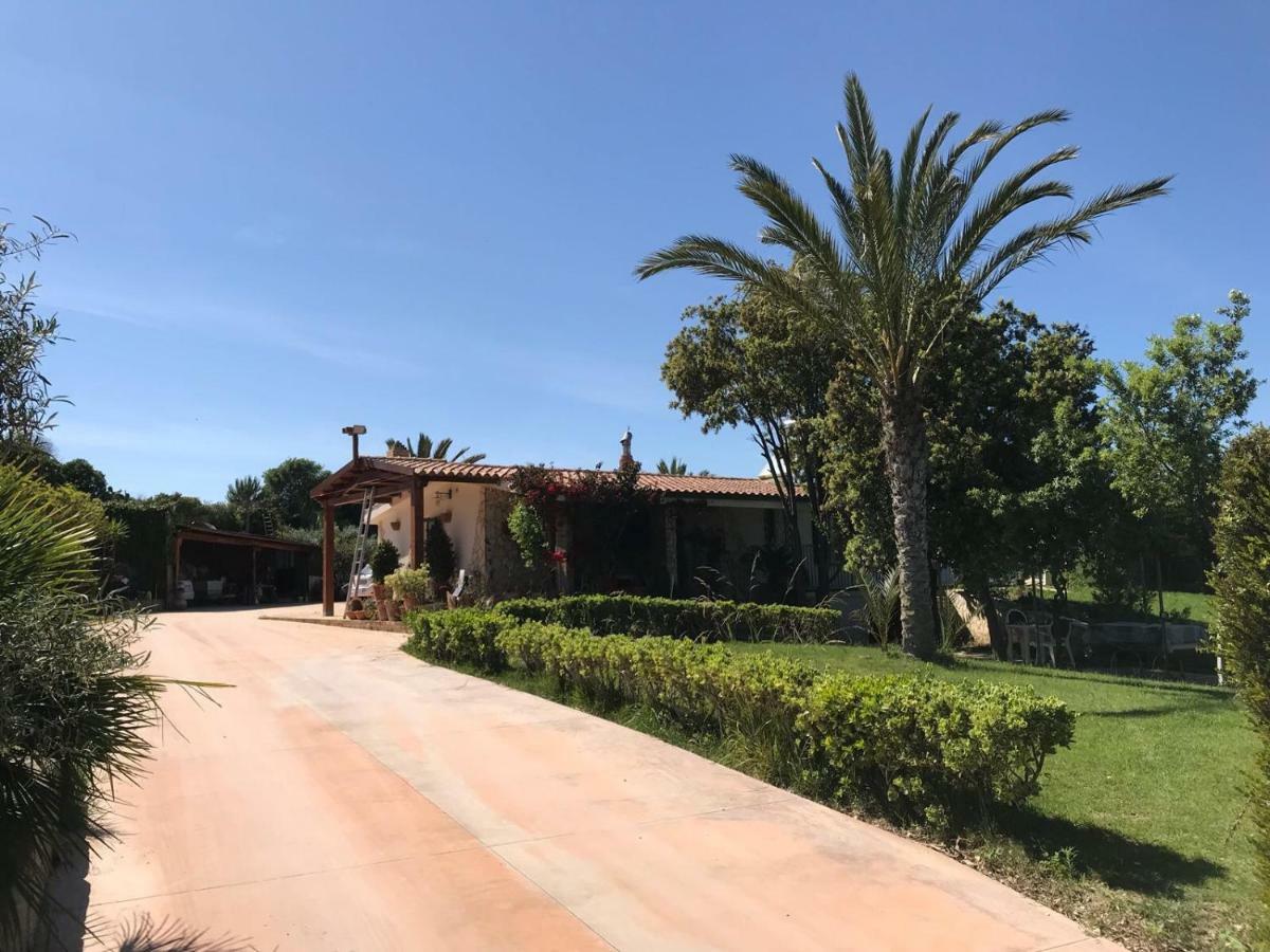 Casa Vacanze Sant'Antioco Bagian luar foto